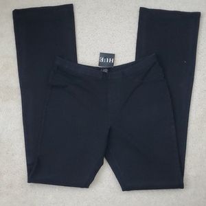 NWT Hue Black Stretchy Jeans  Bootcut M